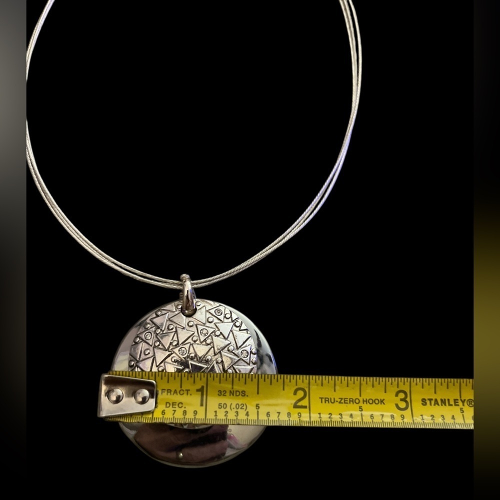 Elegant Silver Tone Double Pendant Necklace - Picture 6 of 7